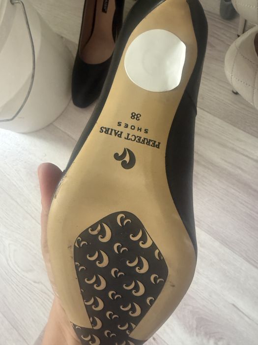 Туфли бежевые и черные