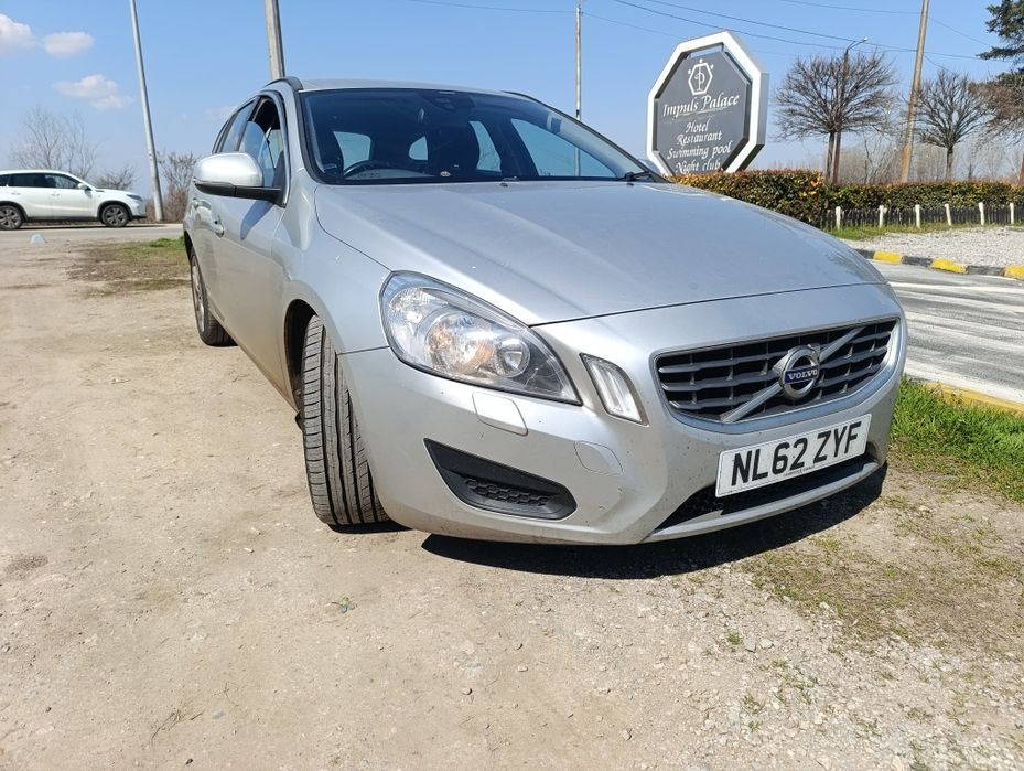 Волво / Volvo V60 2.0 дизел D3 на части