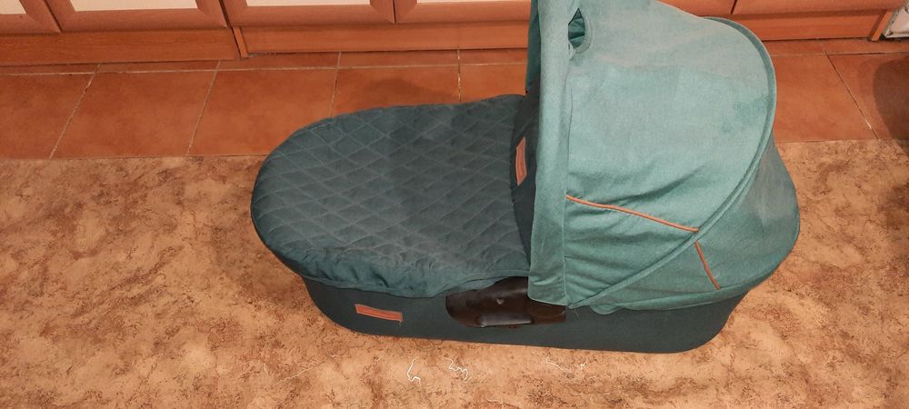 Продаю коляску 3 в 1