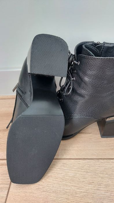 Продам ботинки весна-осень