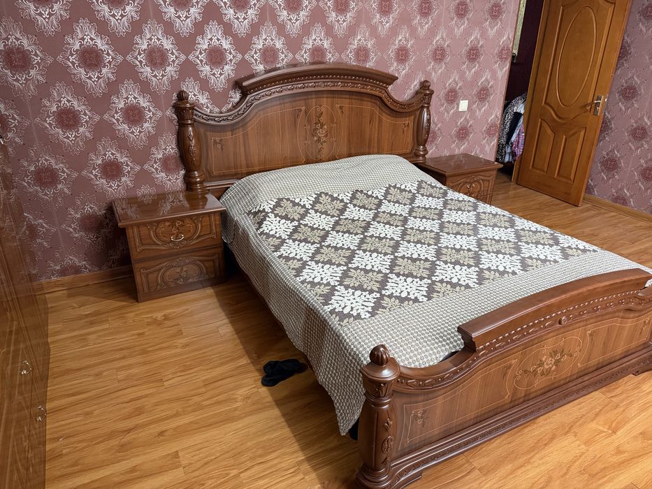 Спальный гарнитур