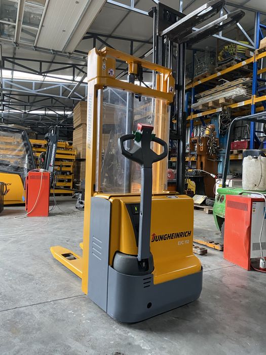 De inchiriat transpalet electric