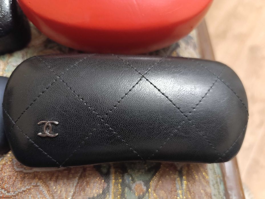 Продам футляры для очков,бренды,недорого