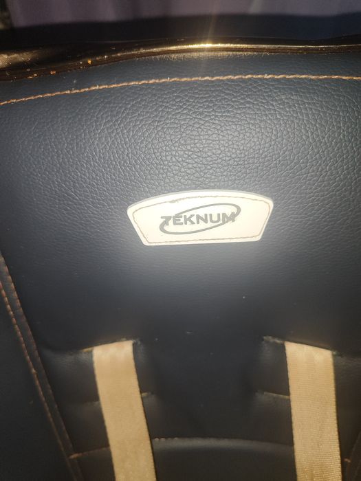 Стульчик для кормления в хорошем состоянии