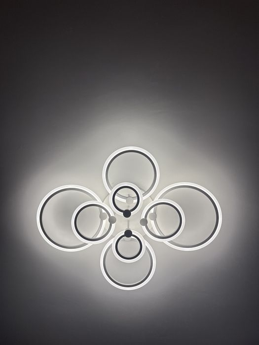 Продам люстры в хорошем состоянии