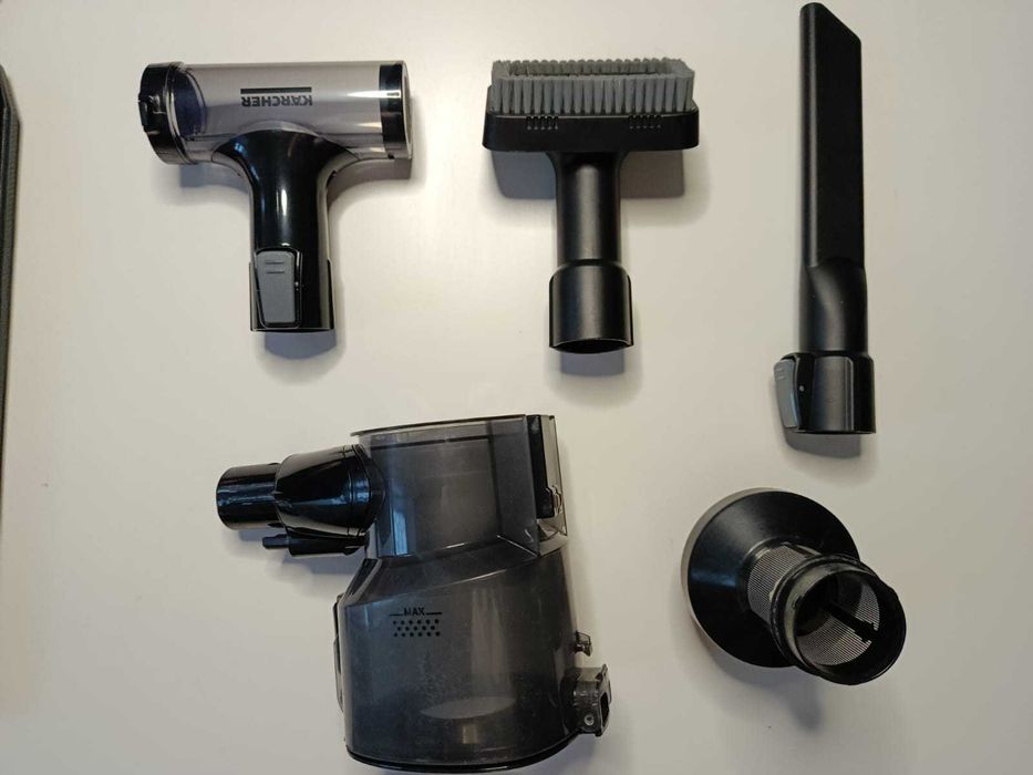 Aspirator vertical fără fir Karcher VC4 Cordless Premium