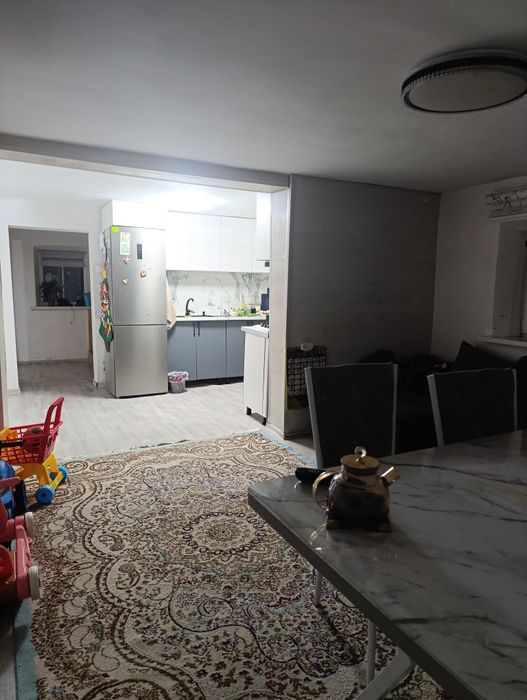 Продам дом в районе инкубатор