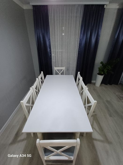 Кухонный стол и стулья