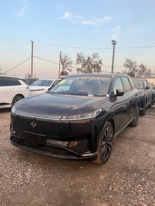 DONGFENG 008 RESTYLINNG
oqga qora oqga apelsin
nd40
Narxi: 31 600$
Mur