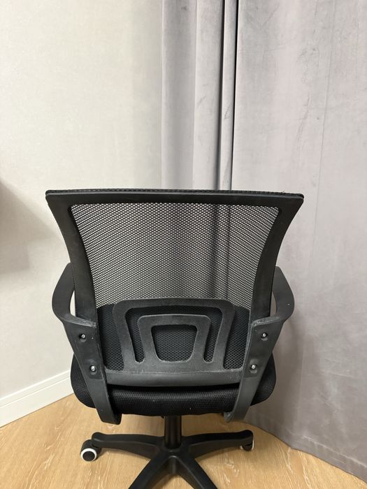 Офисная кресла в норм состояний