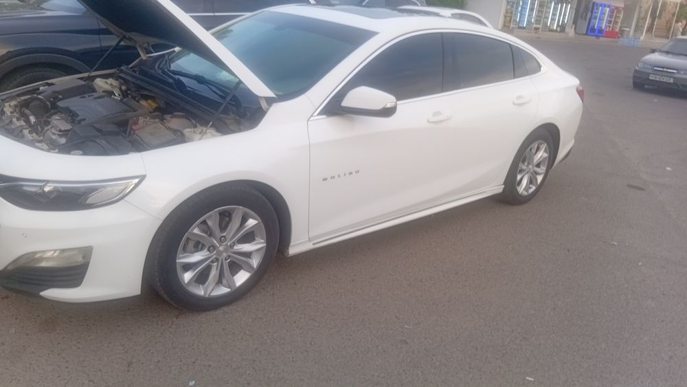 Срочно сотилади  Malibu 2.1.5turbo