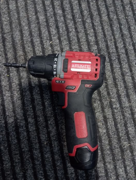 Продам шуруповёрт