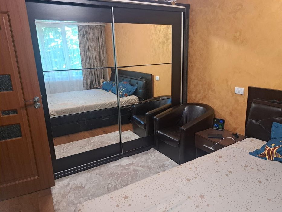 Închiriez garsonieră