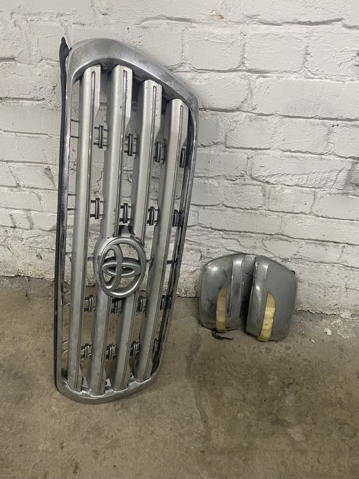 Продам решётку радиатора ЛК 200