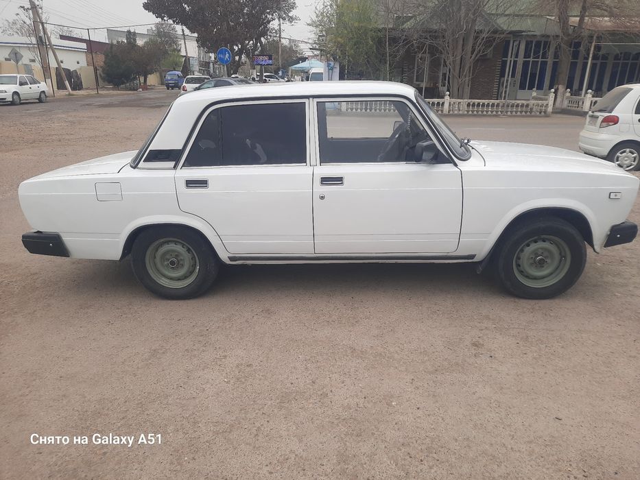 Vaz2107 jiguli sotiladi