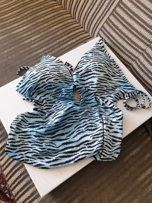 Продам купальник