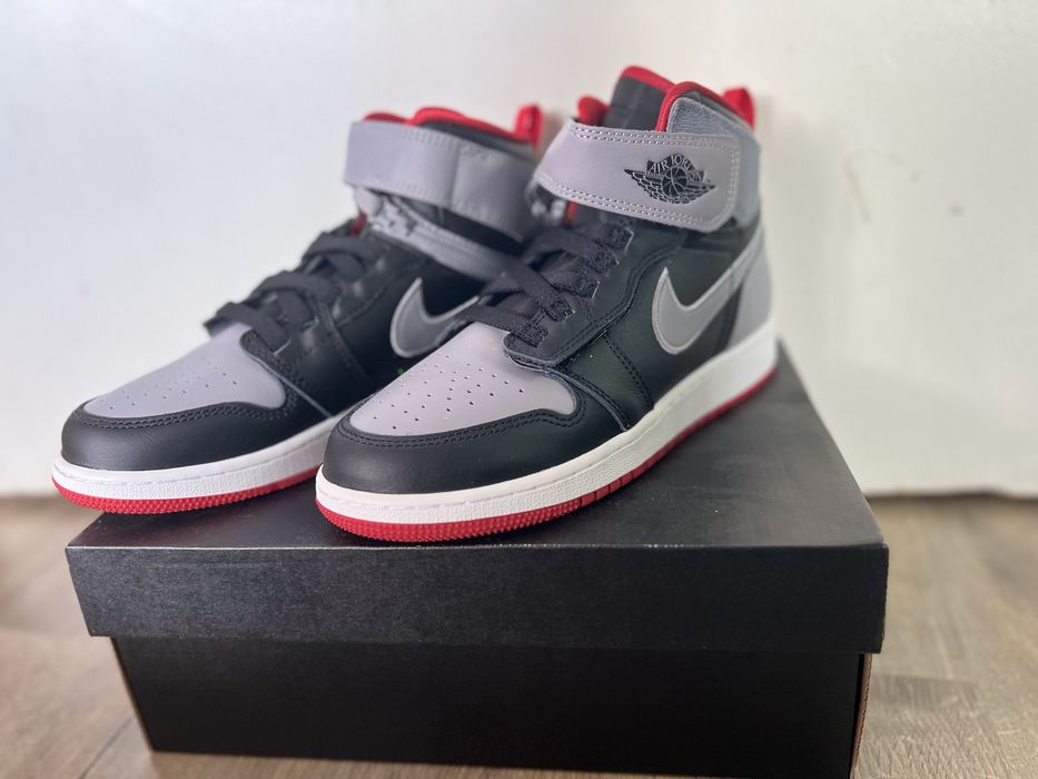 Продавам чисто нови мъжки Air Jordan 1 High Flyease