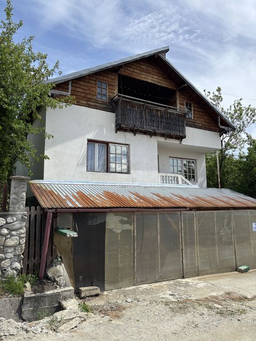 Casa de vanzare Horezu (str. Olari)