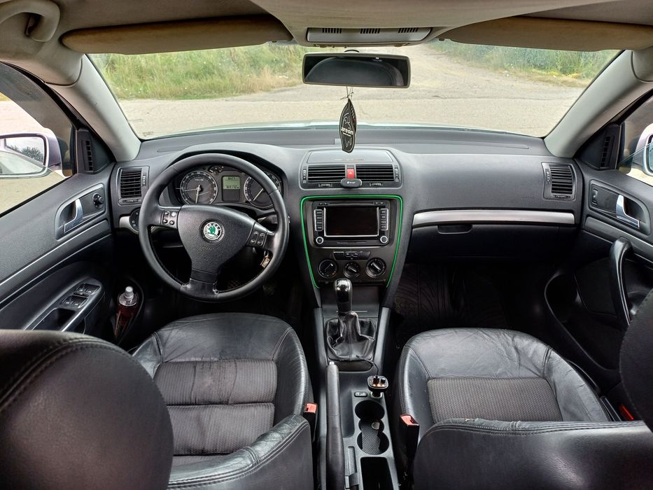 Skoda Octavia 2 1.9Tdi vând/schimb