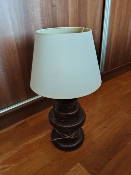 Нощни настолни лампи