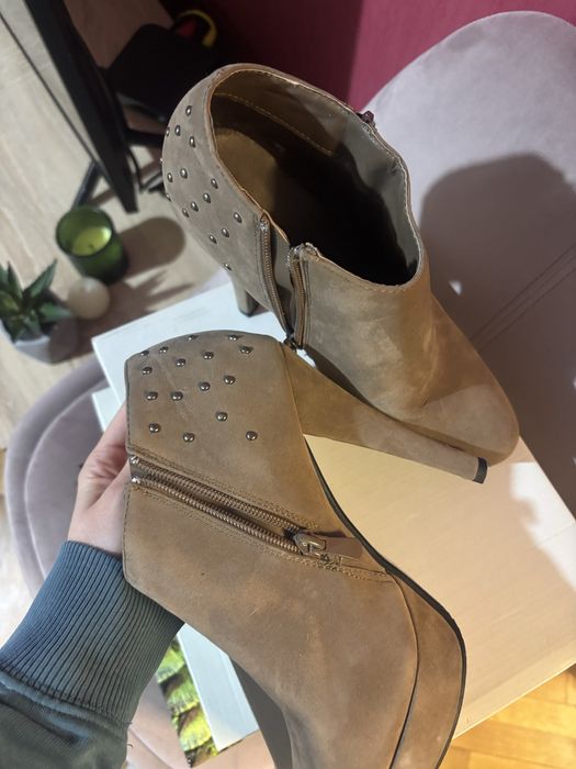 Боти на високо токче