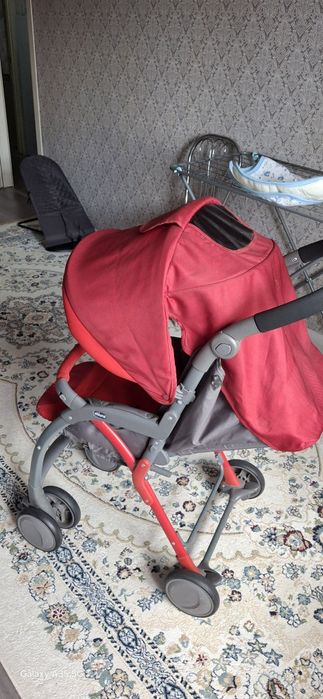 Продам детскую коляску Chicco
