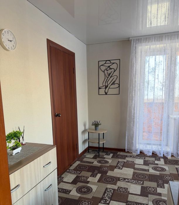 Квартира посуточно ! 5мкр 2 этаж