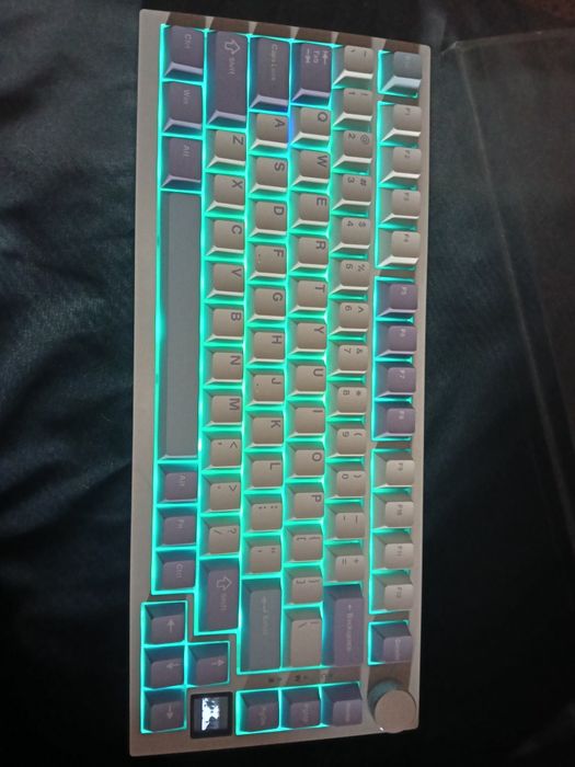 Продам клавиатуру