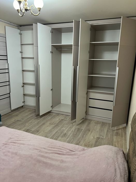 Сбор и разбор корпусной мебели.