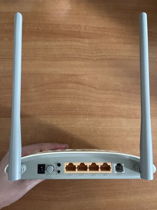 Продам б/у роутер