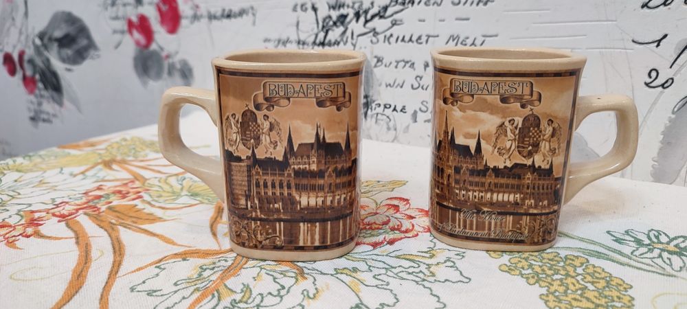 Продам две кружки