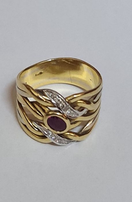 Superb inel din aur de 18k 750 cu rubin și diamante piesa unicata
