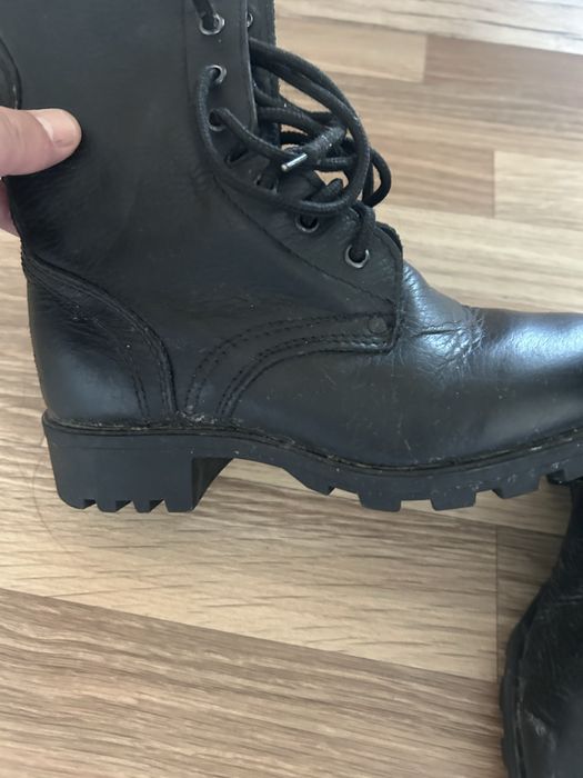 Ботинки с высоким берцем