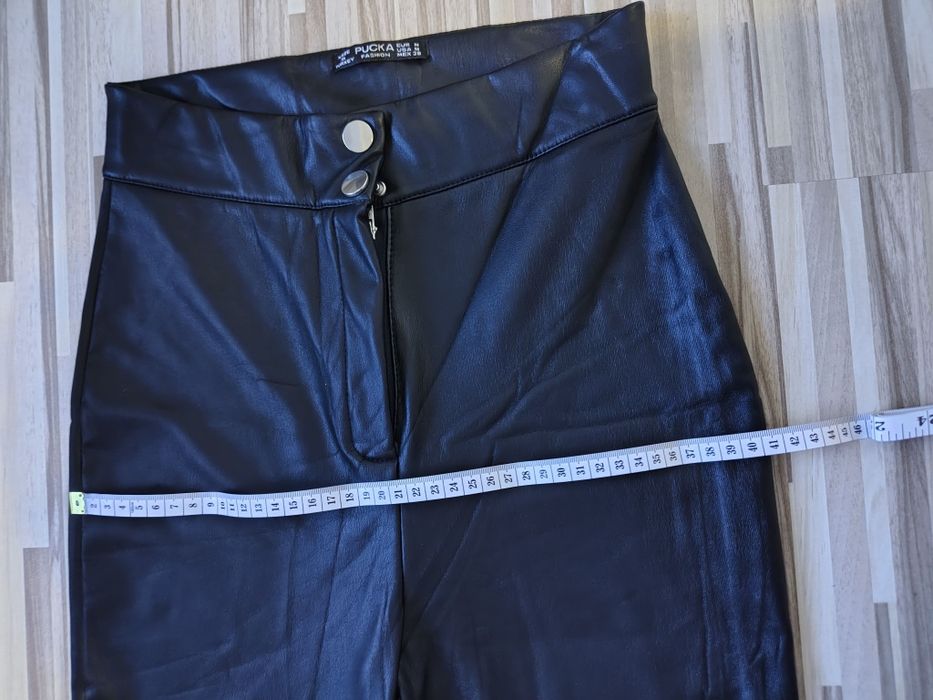 Pantaloni piele sintetica, măsura M