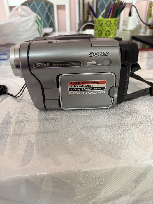 Видеокамера SONY Dijital 8 Handycan в хорошем состояние