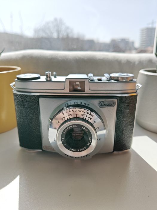 Camere film Minox 35 EL și Kodak Retinette f