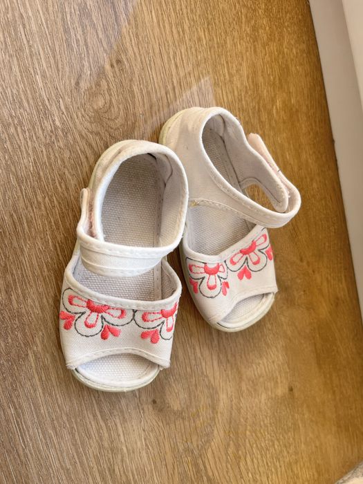 Обувь туфли сандалии кеды