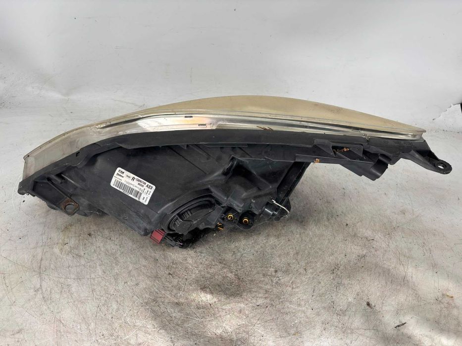 Far stanga/dreapta Opel Corsa d an 2012