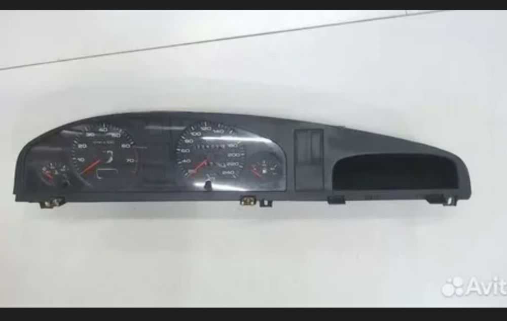 Продам щиток приборов ауди 100 с4