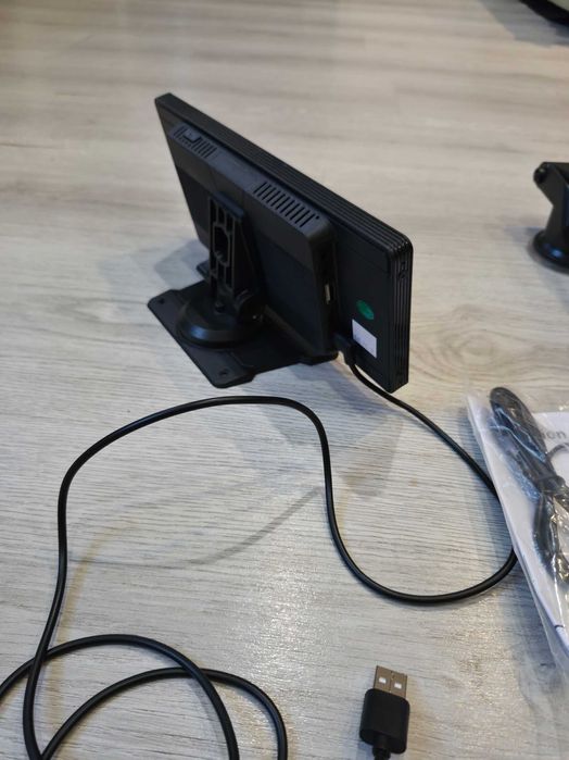 Преносима мултимедия за автомобил ,fm transmitter, 10 инча