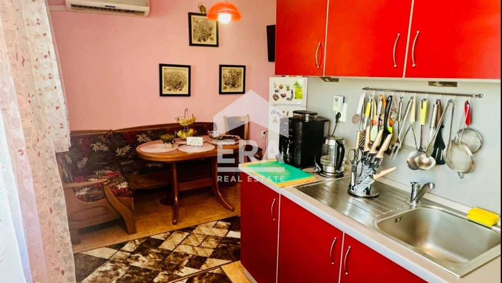Продава се Четиристаен апартамент в Варна, Автогара - 105 кв.м за 1904 €/кв.м - Снимка #1