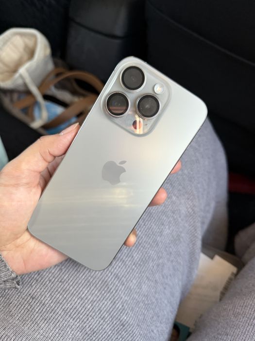 Продам Iphone 15 pro