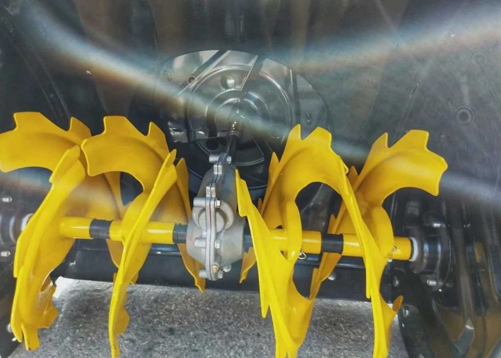 Снегоуборщик Huter SGC 4800B