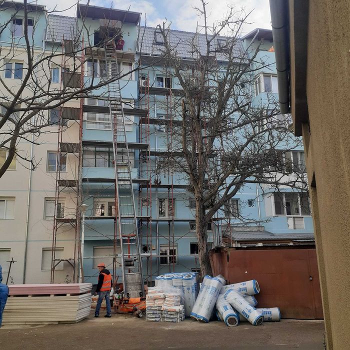 Vand, lift exterior tip scara  materiale  constructii, etc.