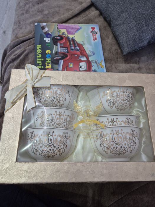 Пиалы со стразиками в подарочной упаковке