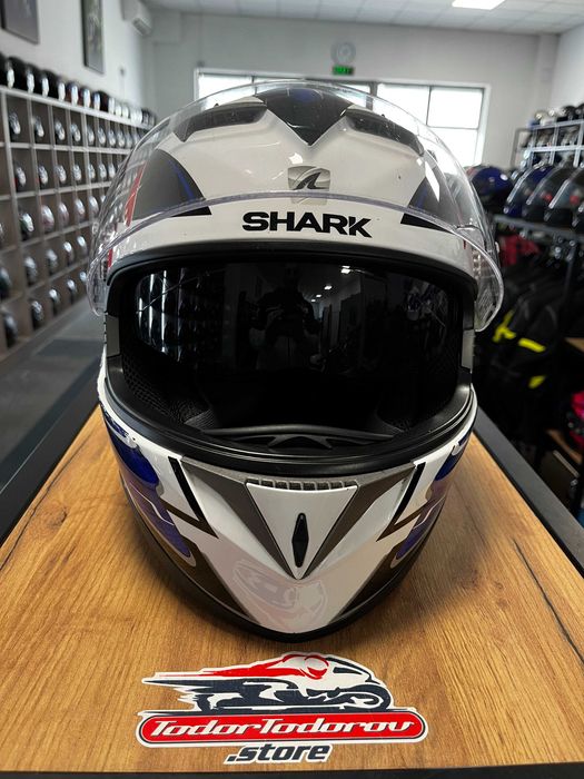 Мото каска за мотор SHARK 700S,вградени очилаS 55-56см,добро състояние
