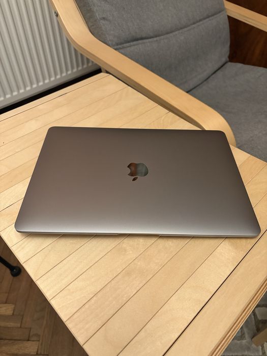 Apple MacBook Air M1 16GB 88% bat activat noiembrie 2023 - PRET MIC