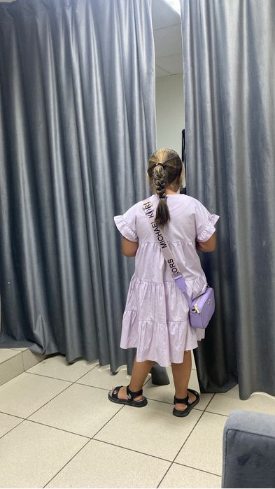 Отдам даром вещи на девочку