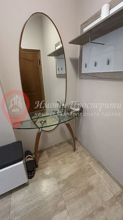 Дава се под наем Тристаен апартамент в София, Център - 112 кв.м за 1100 € - Снимка #11