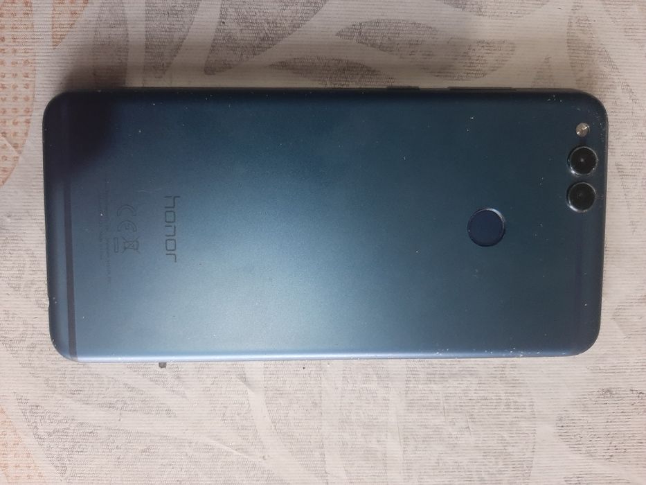 Продам на запчасти  HONOR 7X